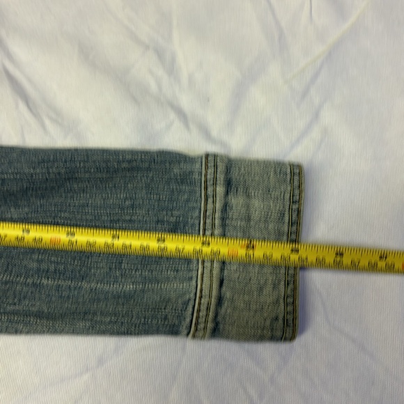 Guess Vintage Women’s Jean Jacket. Size Large - Picture 9 of 9